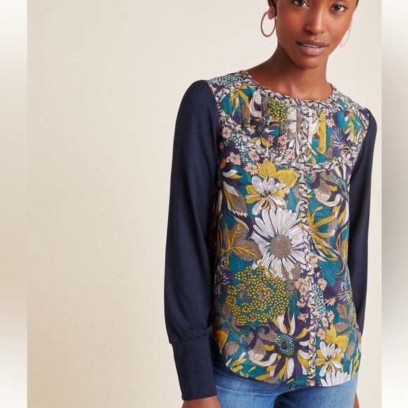 Tiny at Anthropologie beautiful blouse in navy with floral print. Size xl. - Picture 2 of 10